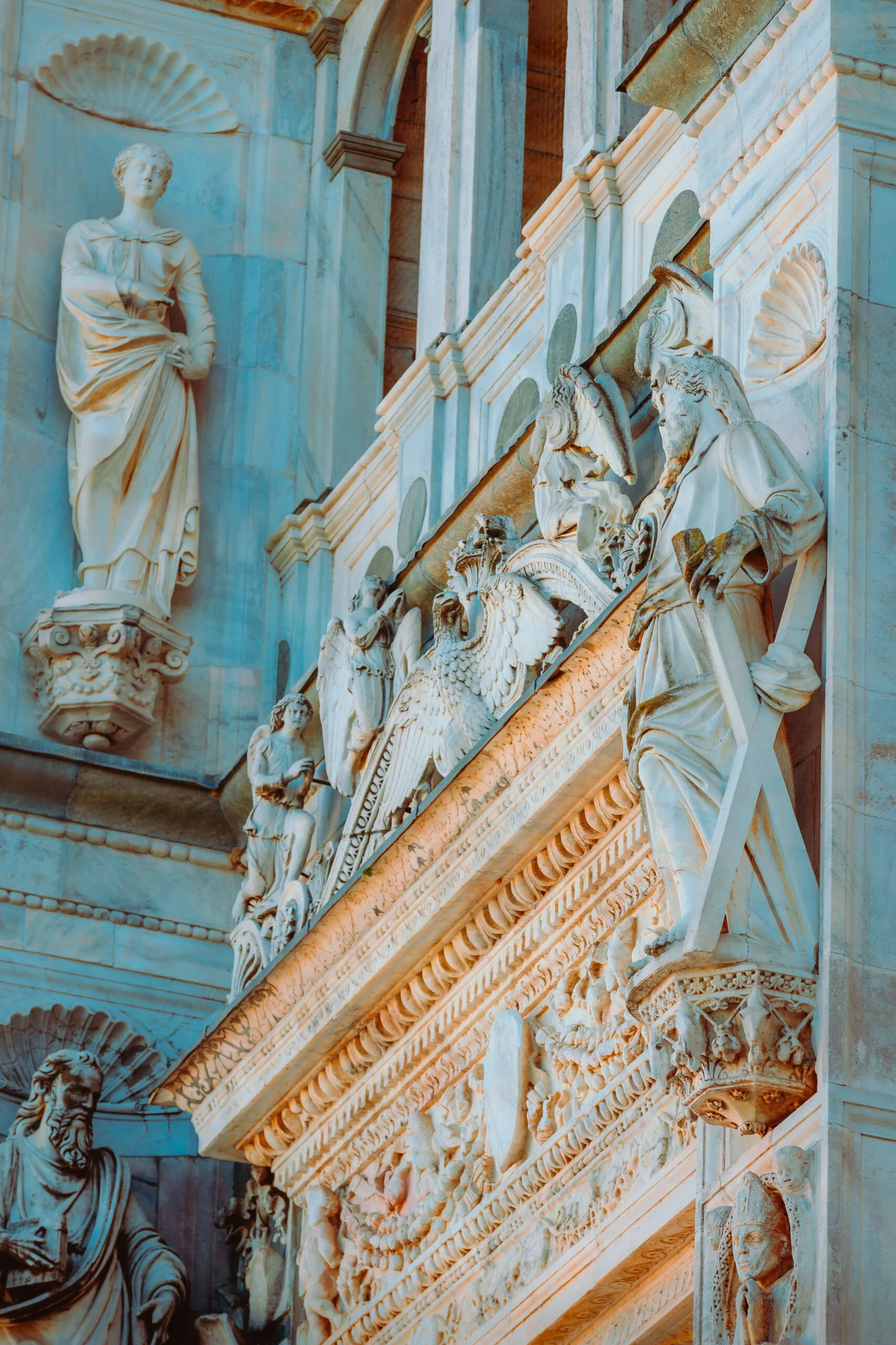 Duomo di Milano facade detail